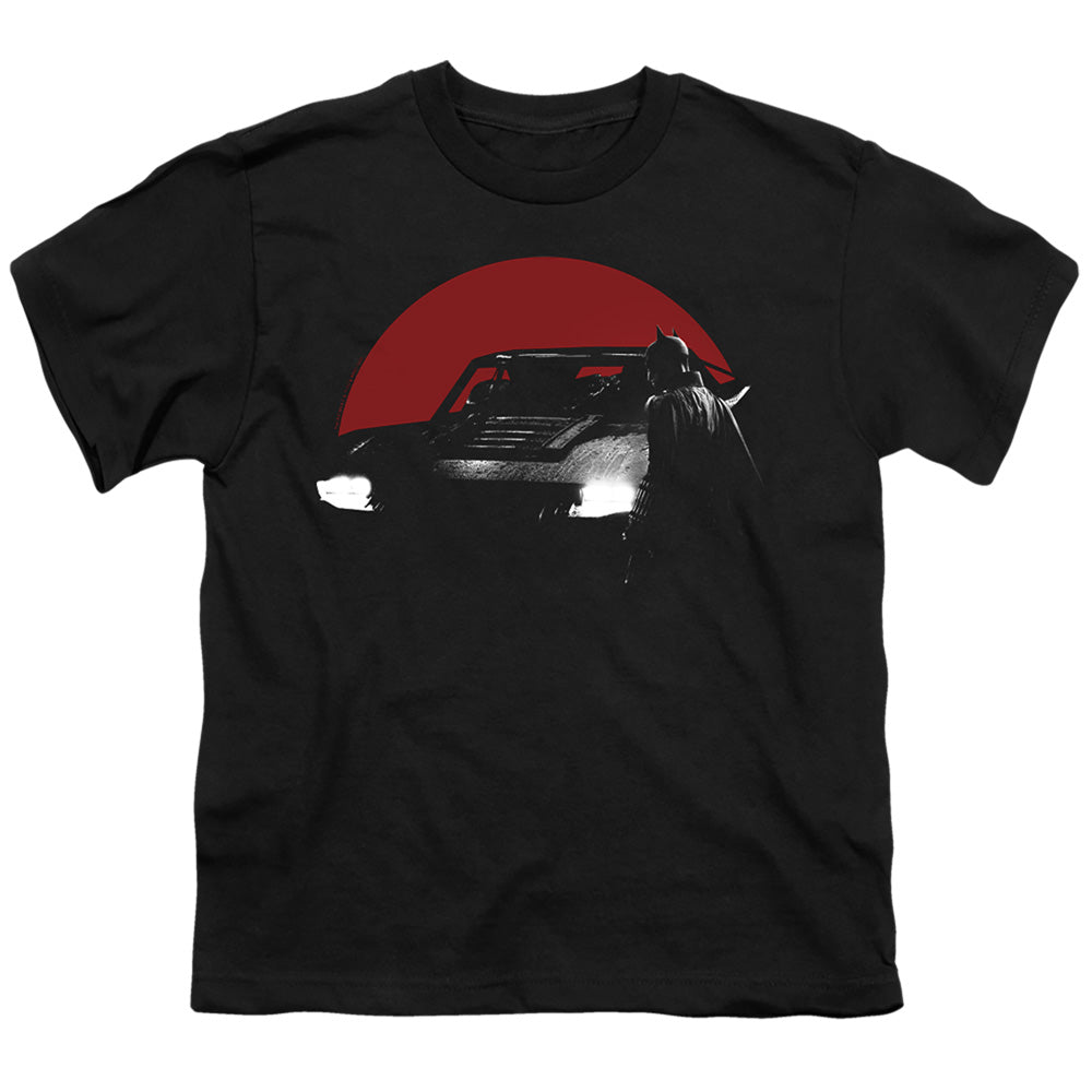 The Batman (2022) Red Moon And Batmobile - Youth T-Shirt Youth T-Shirt (Ages 8-12) Batman