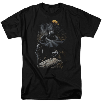 DC Batman Sweeping Cape - Men's Regular Fit T-Shirt Men's Regular Fit T-Shirt Batman
