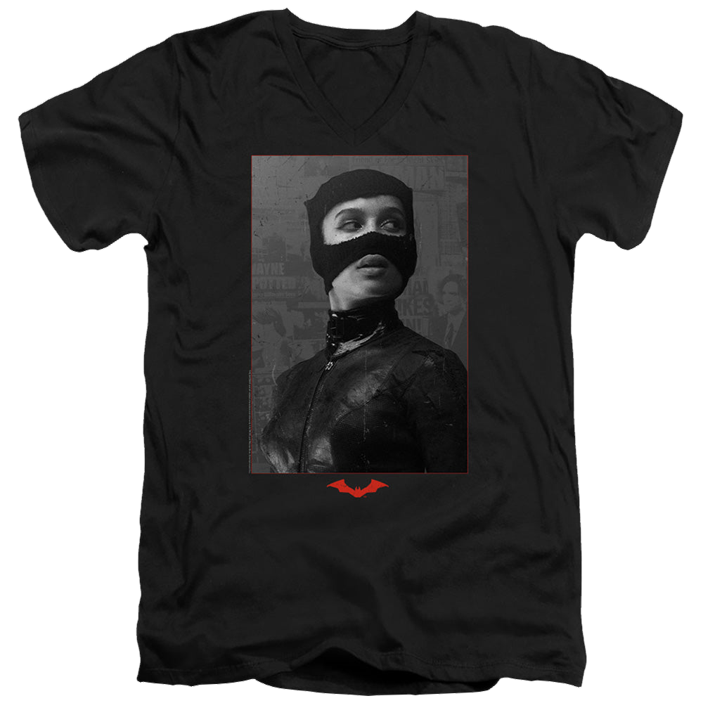 The Batman (2022) Catwoman Worn Portrait - Men's V-Neck T-Shirt Men's V-Neck T-Shirt Batman