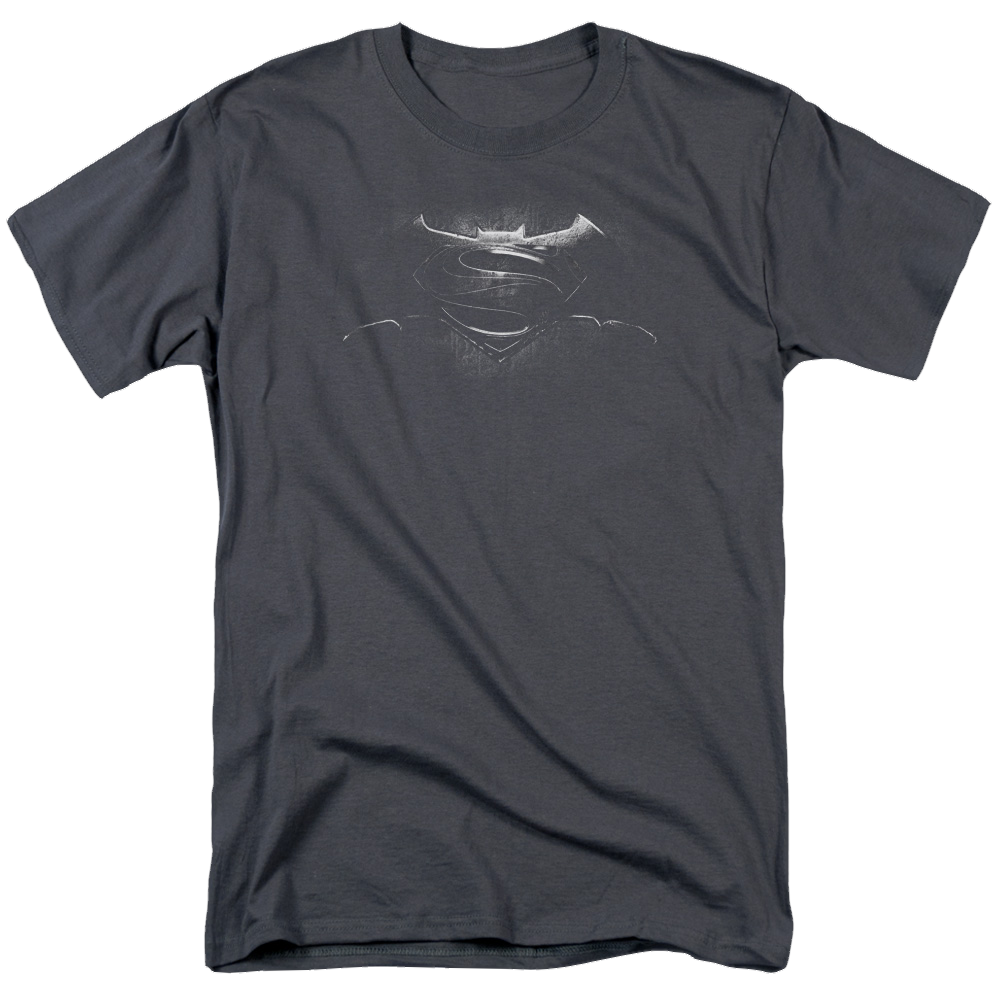 Batman v Superman Bw Logo - Men's Regular Fit T-Shirt Men's Regular Fit T-Shirt Batman