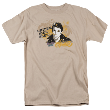 Sand men's regular fit t-shirt with Happy Days Chicks Ride Free graphic