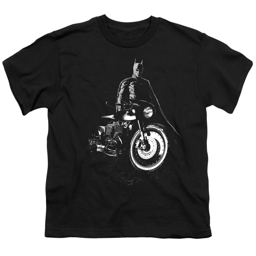 The Batman (2022) And His Motorcycle - Youth T-Shirt Youth T-Shirt (Ages 8-12) Batman   