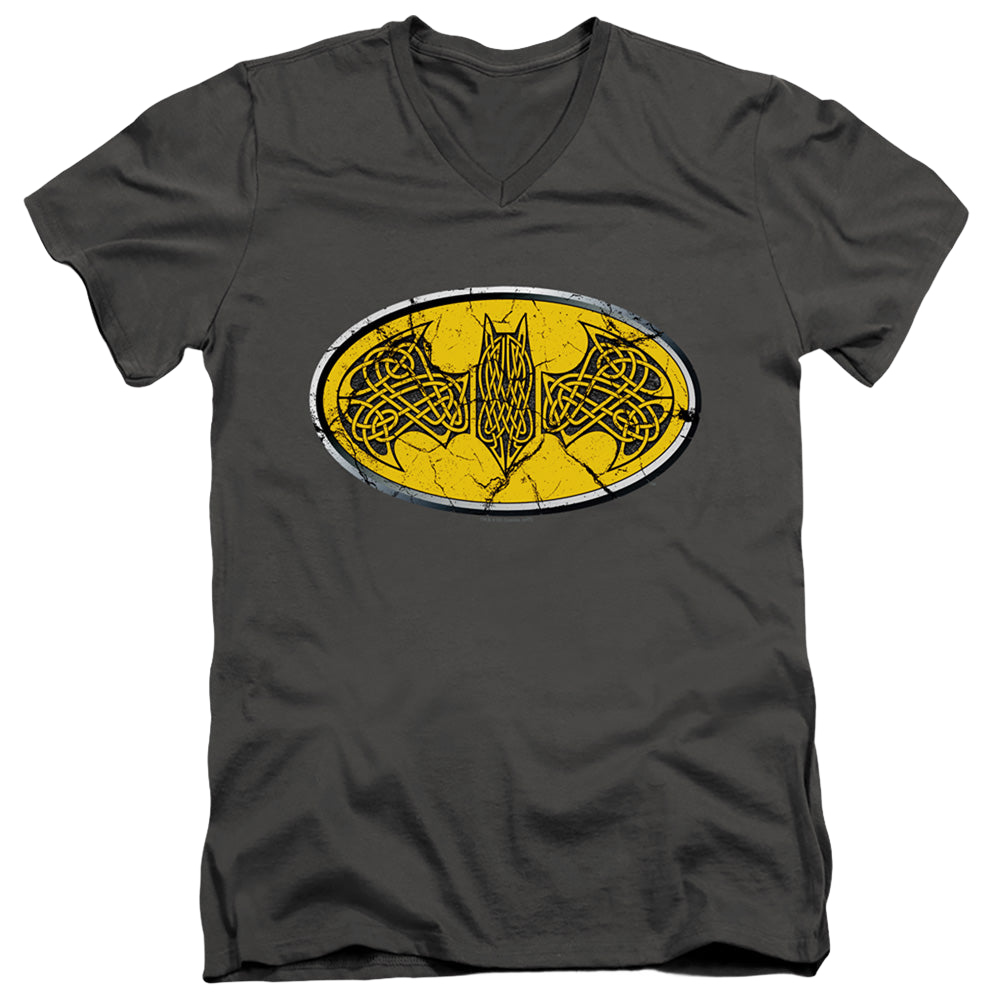 DC Batman Celtic Shield - Men's V-Neck T-Shirt Men's V-Neck T-Shirt Batman   