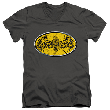 DC Batman Celtic Shield - Men's V-Neck T-Shirt Men's V-Neck T-Shirt Batman   