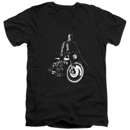 The Batman (2022) And His Motorcycle - Men's V-Neck T-Shirt Men's V-Neck T-Shirt Batman   