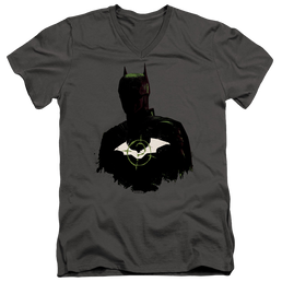 The Batman (2022) Silhouette With Riddler Logo - Men's V-Neck T-Shirt Men's V-Neck T-Shirt Batman   