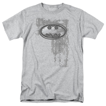 Batman Rivited Metal Logo - Men's Regular Fit T-Shirt Men's Regular Fit T-Shirt Batman   