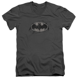 Batman Arcane Bat Logo - Men's V-Neck T-Shirt Men's V-Neck T-Shirt Batman   