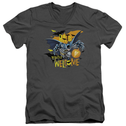 Batman Bats Welcome - Men's V-Neck T-Shirt Men's V-Neck T-Shirt Batman   