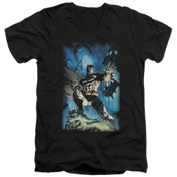 Batman Stormy Dark Knight - Men's V-Neck T-Shirt Men's V-Neck T-Shirt Batman   