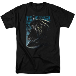 Batman Knight Falls In Gotham - Men's Regular Fit T-Shirt Men's Regular Fit T-Shirt Batman   