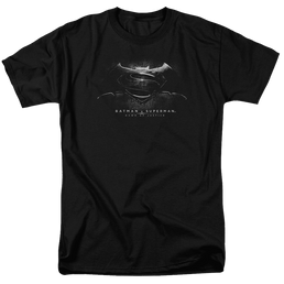 Batman v Superman Bw Logo - Men's Regular Fit T-Shirt Men's Regular Fit T-Shirt Batman   