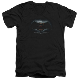 Batman v Superman Logo - Men's V-Neck T-Shirt Men's V-Neck T-Shirt Batman   