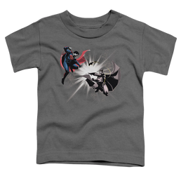 Batman v Superman Fight Burst - Kid's T-Shirt Kid's T-Shirt (Ages 4-7) Batman   