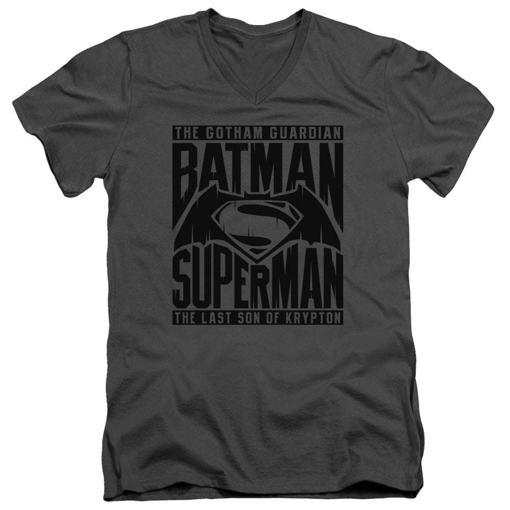 Batman v Superman Title Fight - Men's V-Neck T-Shirt Men's V-Neck T-Shirt Batman   