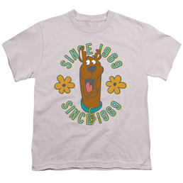 Scooby Doo In The Middle - Youth T-Shirt Youth T-Shirt (Ages 8-12) Scooby Doo   