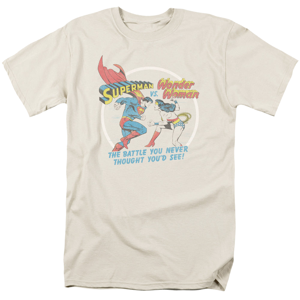Superman Battle Of The Sexes - Men's Regular Fit T-Shirt Men's Regular Fit T-Shirt Superman   