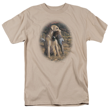 Sand men's regular fit t-shirt with Wild Wings Yellow Lab With Pheasant graphic