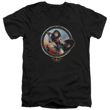 Wonder Woman Battle Pose Men's V-Neck T-Shirt Men's V-Neck T-Shirt Wonder Woman   